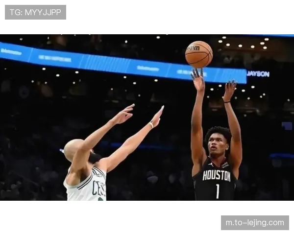 阿门-汤普森投射短板明显 对手收缩内线限制火箭进攻空间 阿门-汤普森投射短板明显 对手收缩内线限制火箭进攻空间